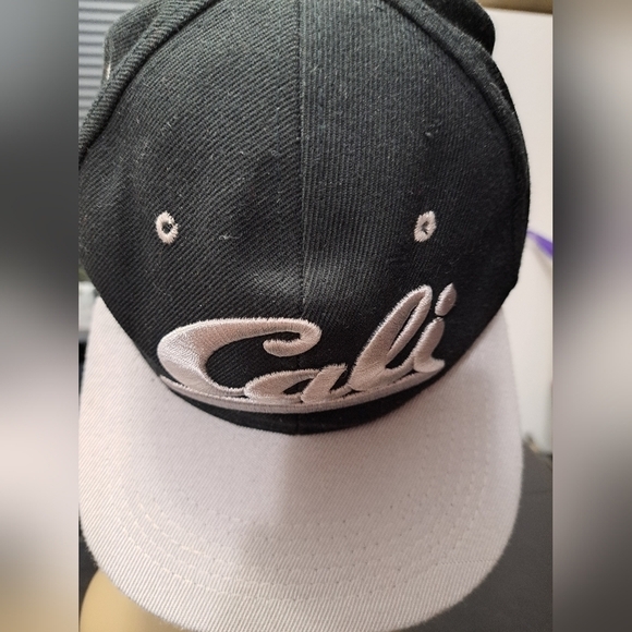 Cali Embroidered Black & Gray Snapback Cap - Picture 7 of 9